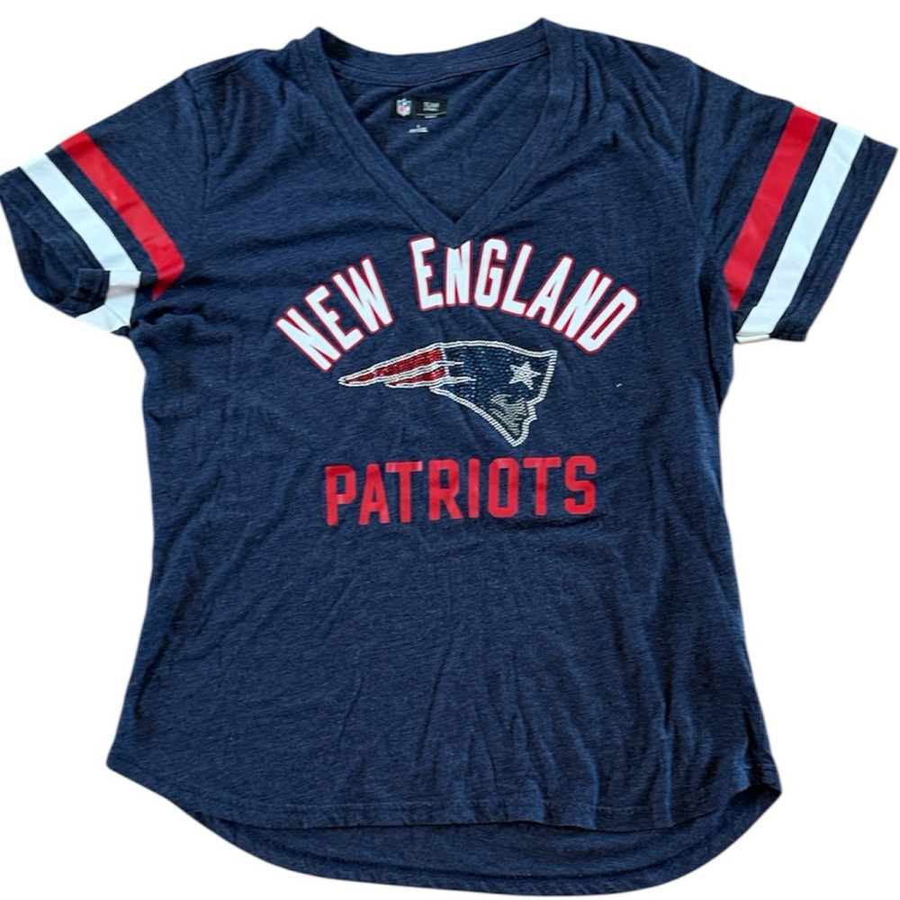 NFL NEW ENGLAND PATRIOTS WOMENS V-NECK LIGHTWEIGHT SHORT SLEEVED TSHIRT BLING LG
